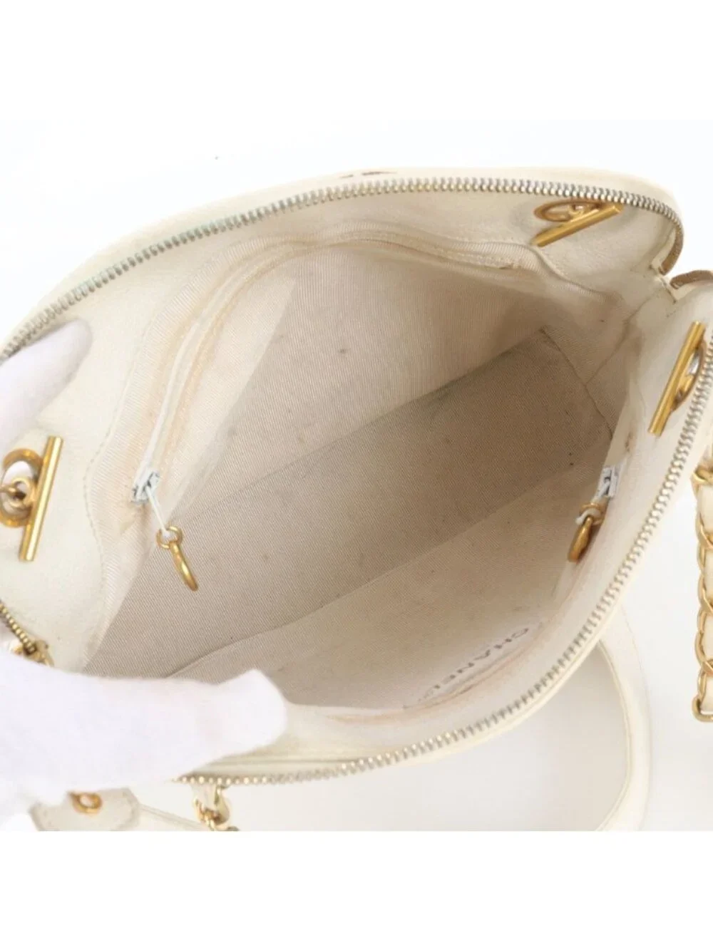 Chanel Caviar Leather Shoulder Bag